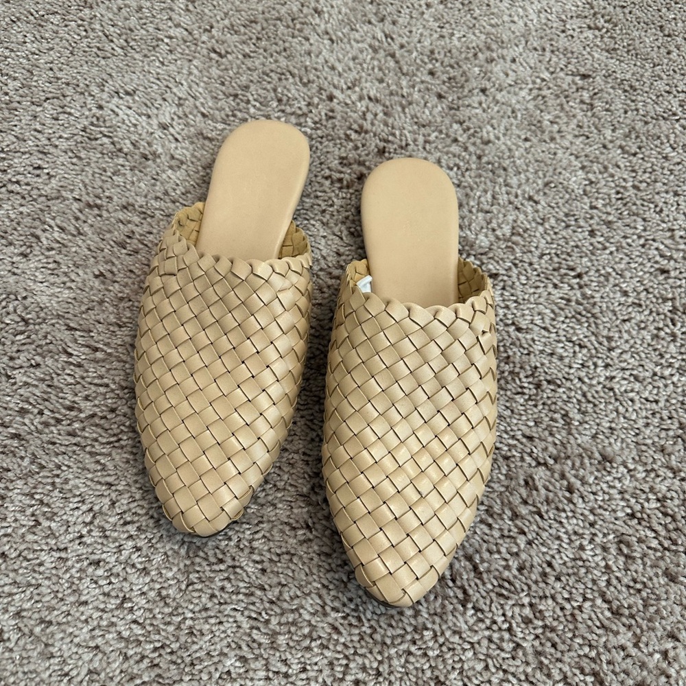 Universal Thread Tan Woven Mules